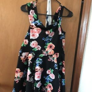 Cleaning out closet! I love this dress! Size XL